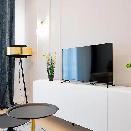Aviatiei Elysee Luxury 1br *