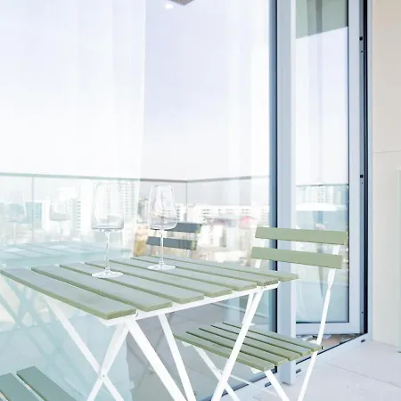 Aviatiei Elysee Luxury 1br *